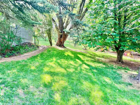 Exterior - 1620 SW Baldwin Dr, Pullman, WA 99163 photo 2 of 4