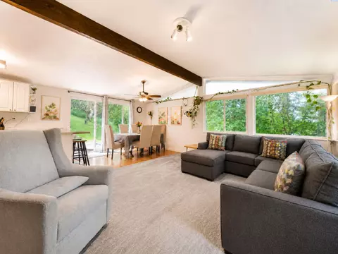 Living - 1620 SW Baldwin Dr, Pullman, WA 99163 photo 1 of 2