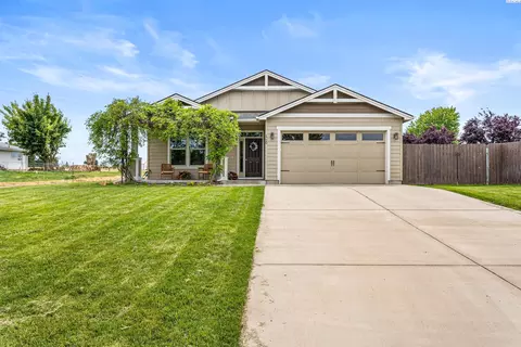 1720 W King St, Grandview, WA 98930