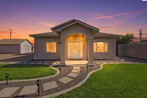 1714 W Clark St, Pasco, WA 99301