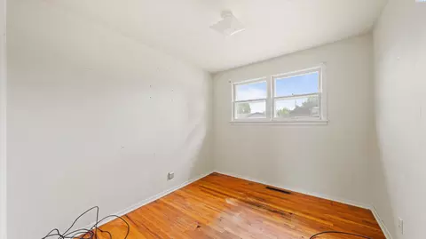 Bedroom - 1712 N 16th Ave, Pasco, WA 99301 photo 1 of 6