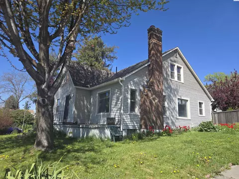 130 E Alder St, Palouse, WA 99161