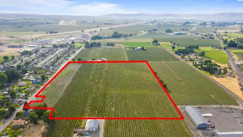 32014 Nka Highland Rd, Grandview, WA 98930