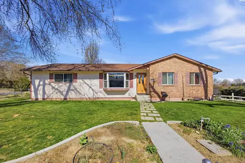 1840 W 11th Ave, Kennewick, WA 99336