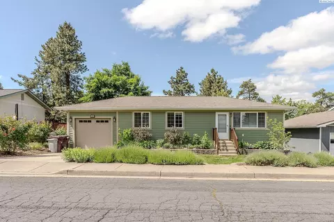 1815 NW Kenny Dr, Pullman, WA 99163