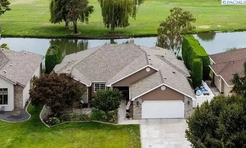 3907 W 36th Ave, Kennewick, WA 99337