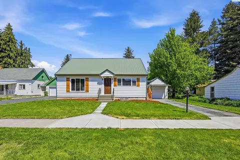 306 W Steptoe St, Oakesdale, WA 99158