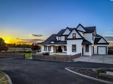37503 S Hawks Tree Pr SE, Kennewick, WA 99337
