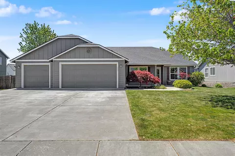 5929 Bluewood St, West Richland, WA 99353