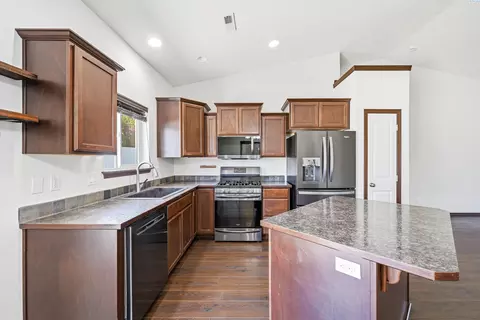 Kitchen - 1030 SW Corral Ct, Pullman, WA 99163 photo 1 of 4