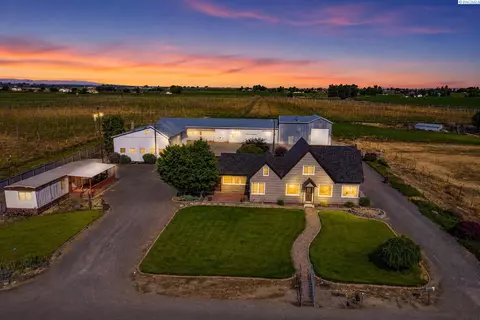 481 Woodall Rd, Grandview, WA 98930