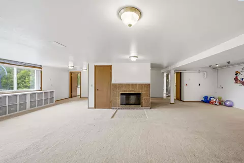 Living - 1315 Douglas Dr, Pullman, WA 99163 photo 6 of 6