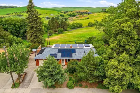 1315 Douglas Dr, Pullman, WA 99163
