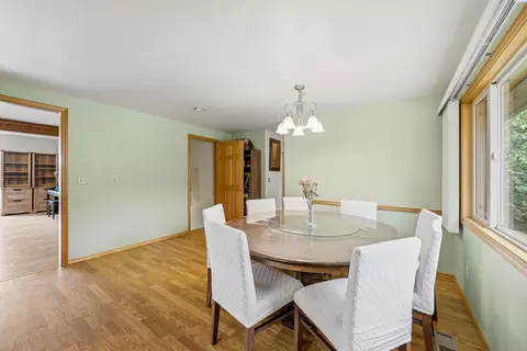 Dining - 1315 Douglas Dr, Pullman, WA 99163 photo 2 of 2