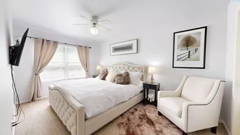 Bedroom - 1645 NE Merman Dr #C201, Pullman, WA 99163 photo 1 of 3