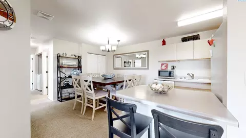 Dining - 1645 NE Merman Dr #C201, Pullman, WA 99163 photo 2 of 2