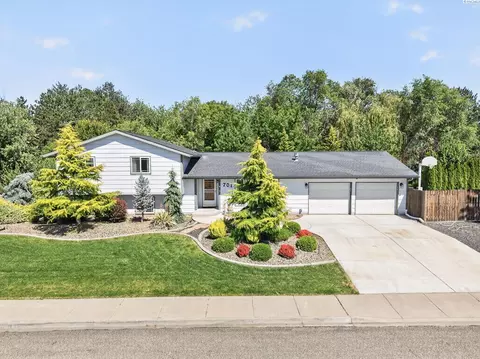 701 S Penn St, Kennewick, WA 99336