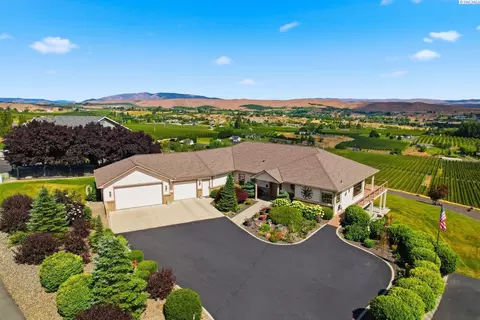 332 Marisa Hill Dr, Selah, WA 98942