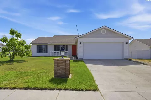 3415 Hawthorne Ln, Pasco, WA 99301