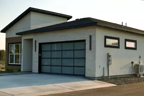 3467 Allison Way, West Richland, WA 99354