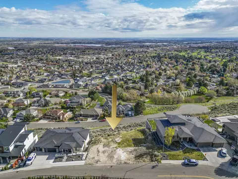 2420 Morency Dr, Richland, WA 99352