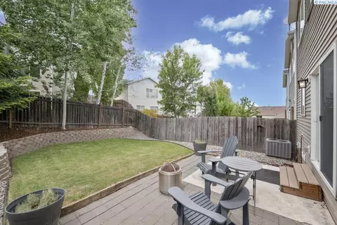 Exterior - 2345 NW Ridgeline Dr, Pullman, WA 99163 photo 4 of 8