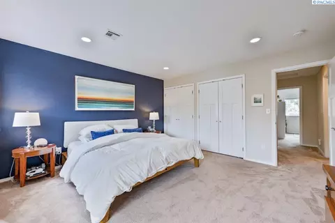 Bedroom - 2345 NW Ridgeline Dr, Pullman, WA 99163 photo 4 of 6