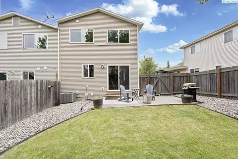 Exterior - 2345 NW Ridgeline Dr, Pullman, WA 99163 photo 5 of 8