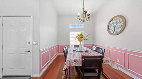 Dining - 4810 Mojave Dr, Pasco, WA 99301 photo 3 of 3