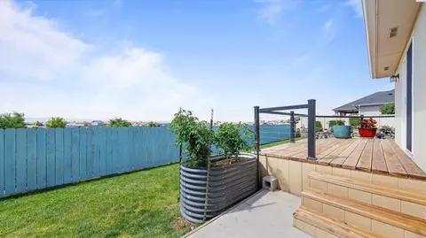 Exterior - 4810 Mojave Dr, Pasco, WA 99301 photo 8 of 9