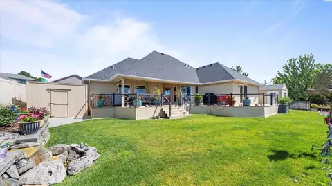 Exterior - 4810 Mojave Dr, Pasco, WA 99301 photo 6 of 9