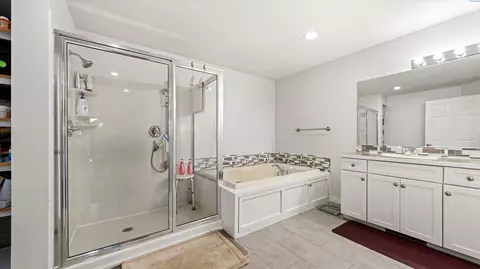 Bath - 4810 Mojave Dr, Pasco, WA 99301 photo 1 of 4