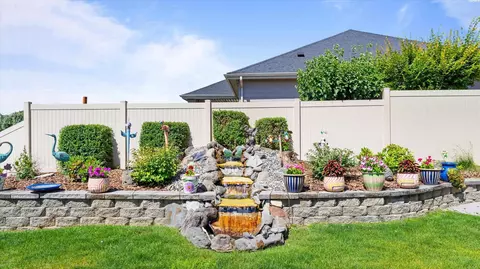 Exterior - 4810 Mojave Dr, Pasco, WA 99301 photo 5 of 9