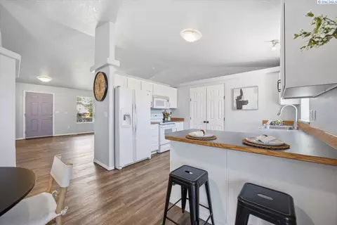 8412 Holborn Ln, Pasco, WA 99301 photo 11
