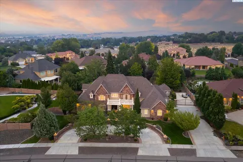 1294 Country Ridge Dr, Richland, WA 99352