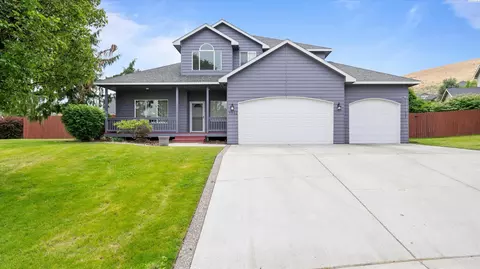 4911 Milky Way, West Richland, WA 99353