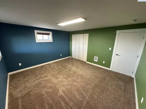 Bedroom - 19572 Sr 194, Pullman, WA 99163 photo 4 of 7
