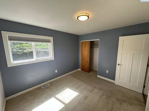 Bedroom - 19572 Sr 194, Pullman, WA 99163 photo 3 of 7