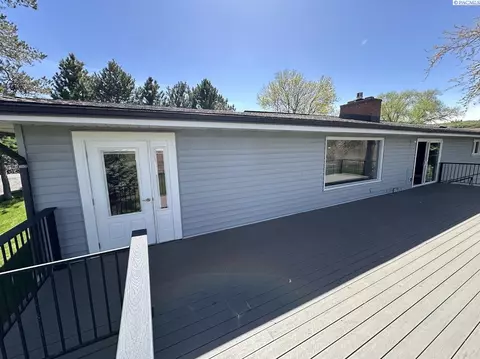 Exterior - 19572 Sr 194, Pullman, WA 99163 photo 11 of 14