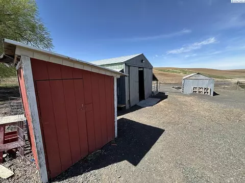 Exterior - 19572 Sr 194, Pullman, WA 99163 photo 13 of 14