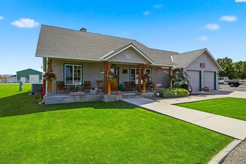 5005 Gamache Rd, Moxee, WA 98936