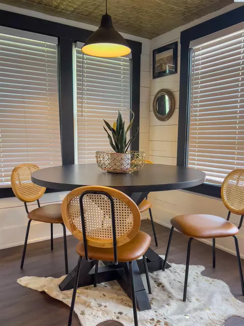 Dining - 321 NW Harrison St, Pullman, WA 99163 photo 1 of 1