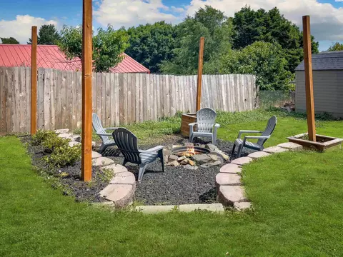 Exterior - 321 NW Harrison St, Pullman, WA 99163 photo 2 of 2
