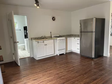Kitchen - 321 NW Harrison St, Pullman, WA 99163 photo 2 of 2