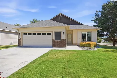 7208 W 20th Ct, Kennewick, WA 99338