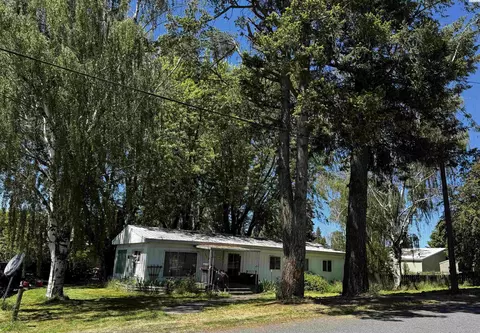 407 N 2nd St, Garfield, WA 99130