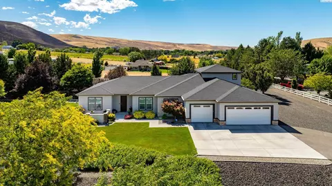 29404 S 944 Prse, Kennewick, WA 99338