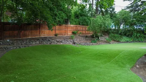 Exterior - 1000 NE Duncan Ln, Pullman, WA 99163 photo 3 of 6