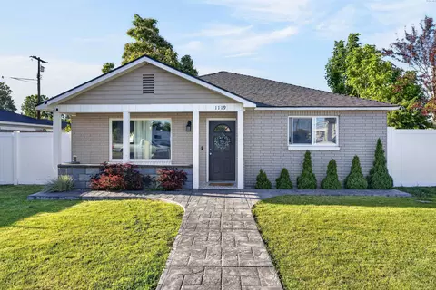 1119 W Hopkins St, Pasco, WA 99301