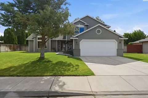 1704 Maplewood Ave, West Richland, WA 99353